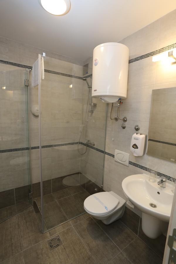 Konaciste Grad B&B Uzice Ngoại thất bức ảnh